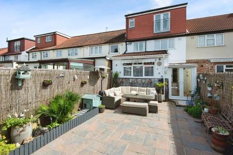 4 bedroom terraced house for sale, Hospital Bridge Road, Whitton. Twickenham TW2