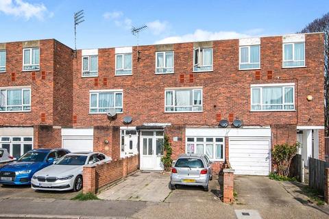 137 Grove Road, Hounslow, TW3 3PY