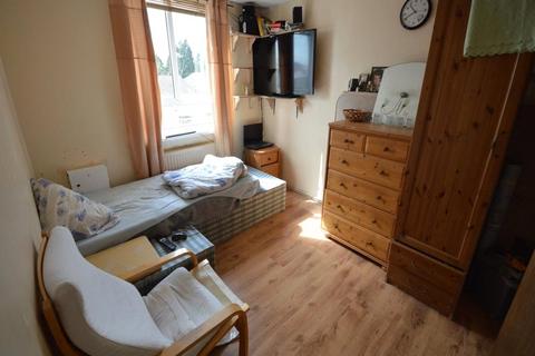 137 Grove Road, Hounslow, TW3 3PY