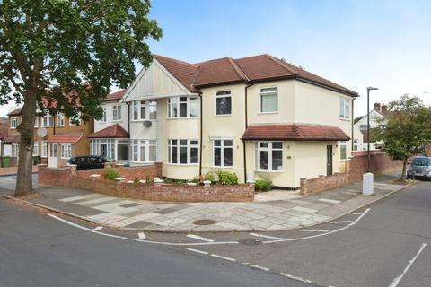 4 bedroom semi-detached house for sale, Waverley Avenue, Whitton, Twickenham TW2