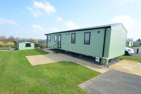 2 bedroom bungalow for sale, Crew Green, Shrewsbury