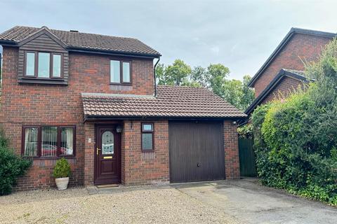 3 bedroom detached house for sale, Felcourt Drive, Shrewsbury