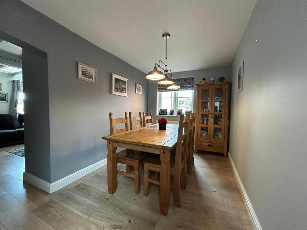 Dining Area.jpg