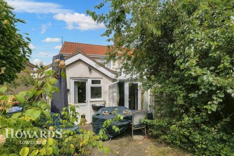 3 bedroom semi-detached house for sale, Kimberley Road, Lowestoft