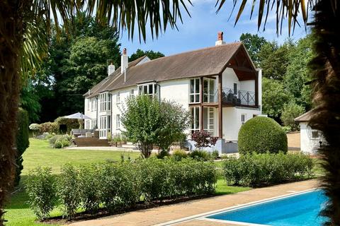 The Walnut Tree Binfield Park, Binfield, Bracknell, RG42 5NT
