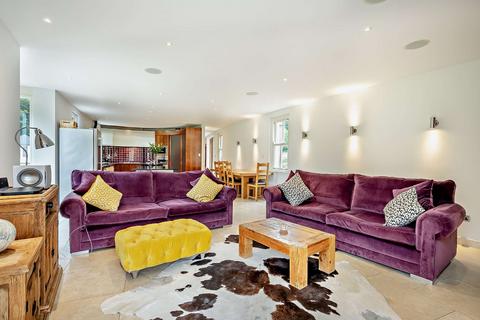 The Walnut Tree Binfield Park, Binfield, Bracknell, RG42 5NT