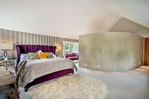 The Walnut Tree Binfield Park, Binfield, Bracknell, RG42 5NT