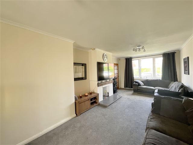 Lounge/ Dining Room