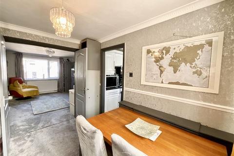 59 Bowland Drive, Chapeltown, Sheffield, S35 2QN