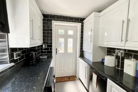 59 Bowland Drive, Chapeltown, Sheffield, S35 2QN