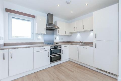1 bedroom penthouse to rent, Arc Court, Romford RM7