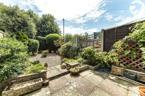 9 Falcon Close, Dartford, DA1 5SA
