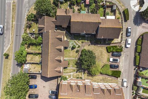 9 Falcon Close, Dartford, DA1 5SA
