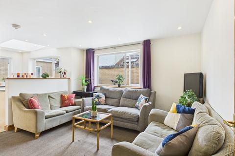 1 bedroom in a house share to rent, Cambridge Street - DFR