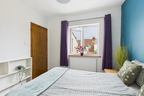 1 bedroom in a house share to rent, Cambridge Street - UBR