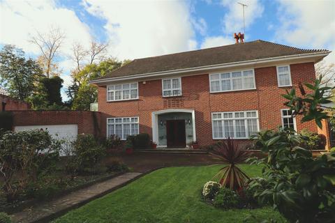 6 bedroom detached house for sale, Winnington Close, Hampstead Garden Suburb