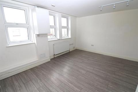 2 bedroom flat to rent, Byron Road, Wealdstone, Harrow