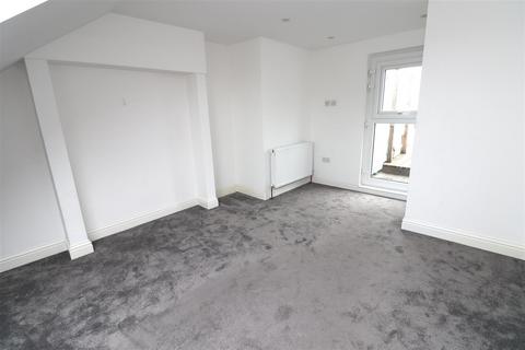 2 bedroom flat to rent, Byron Road, Wealdstone, Harrow