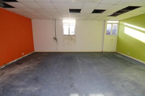 Office to rent, St Albans Lane, Golders Green