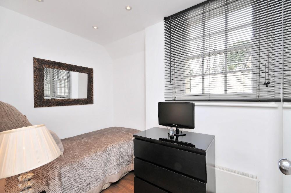 Bedroom 4.jpg