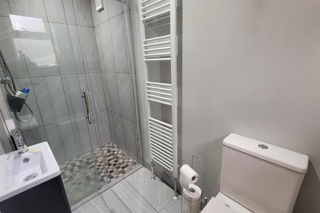 Bedroom Two Ensuite.png