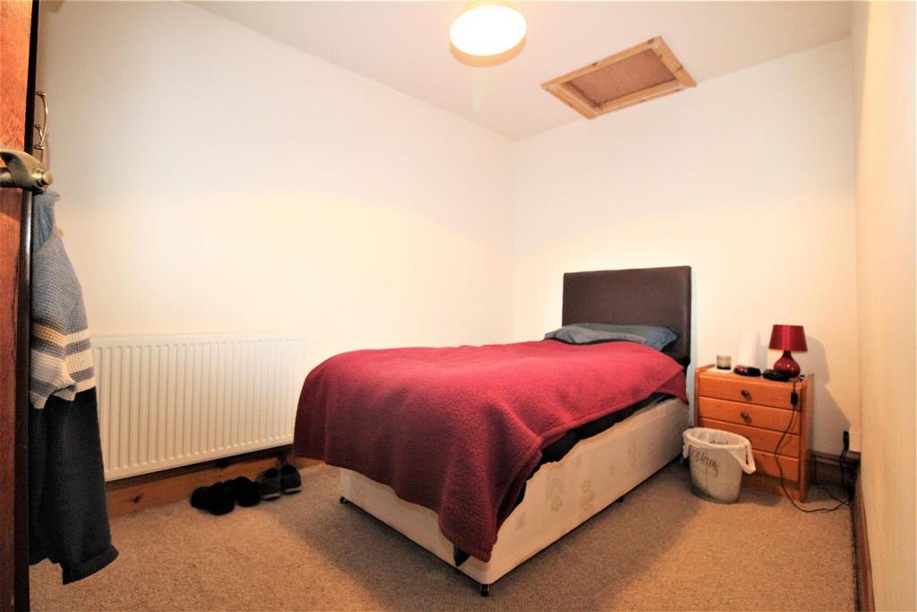 Bedroom .jpg