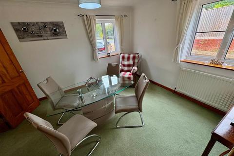 3 bedroom link detached house to rent, Horton