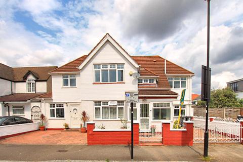 6 bedroom detached house for sale, Albert Road, Hounslow TW3