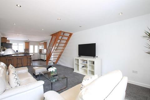 6 bedroom detached house for sale, Albert Road, Hounslow TW3