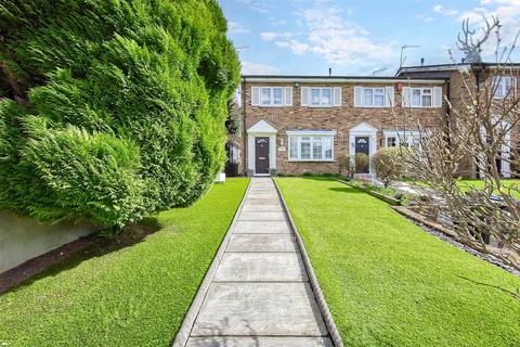 3 bedroom end of terrace house for sale, Parkside, Buckhurst Hill IG9