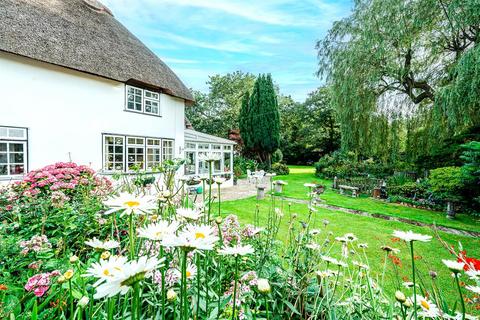 4 bedroom cottage for sale, Burley Road, Christchurch BH23