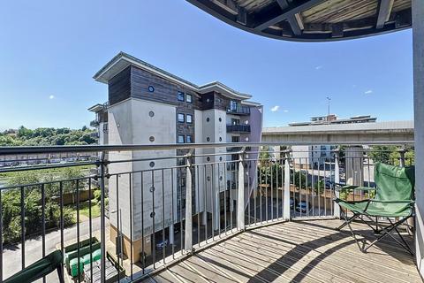 2 bedroom apartment for sale, Alexandria, Victoria Wharf, Watkiss Way, Cardiff