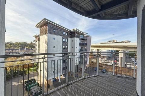 2 bedroom apartment for sale, Alexandria, Victoria Wharf, Watkiss Way, Cardiff