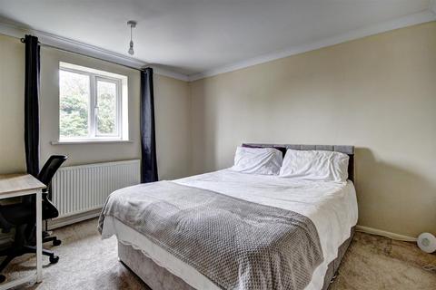 10 Althorpe Court, Ely, CB6 3DH
