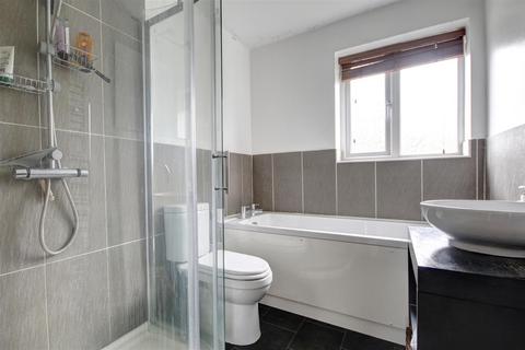 10 Althorpe Court, Ely, CB6 3DH