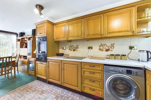 25 Five Acres, Harlow, CM18 6UY