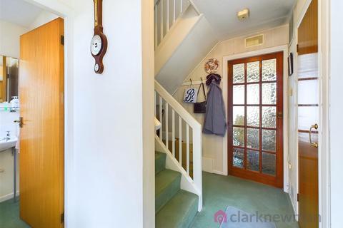 25 Five Acres, Harlow, CM18 6UY