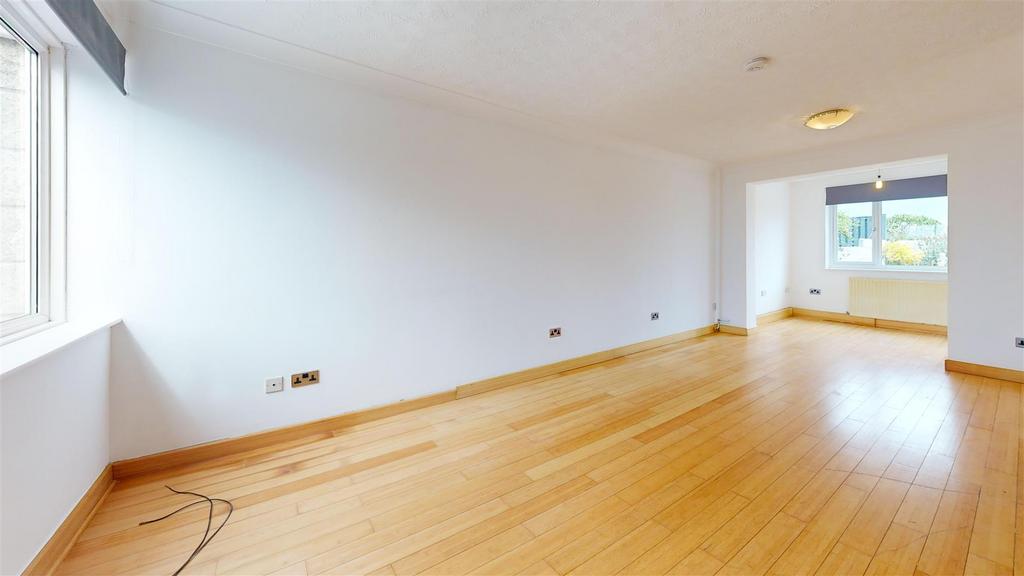 52-Croft-Road-Living-Room.jpg