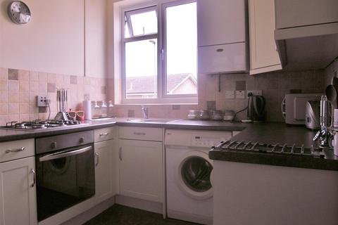 2 bedroom flat to rent, Knaphill