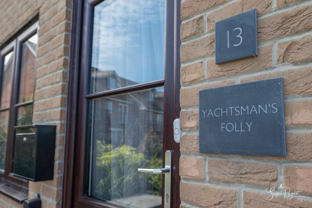 Welcome to Yachtsmans Folly, 13 Redshank Way