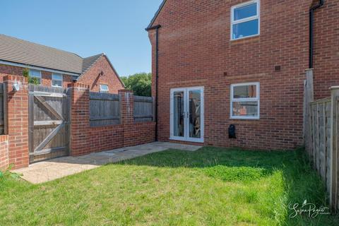 3 bedroom semi-detached house for sale, Squirrel Close, Newport