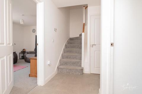 3 bedroom semi-detached house for sale, Squirrel Close, Newport