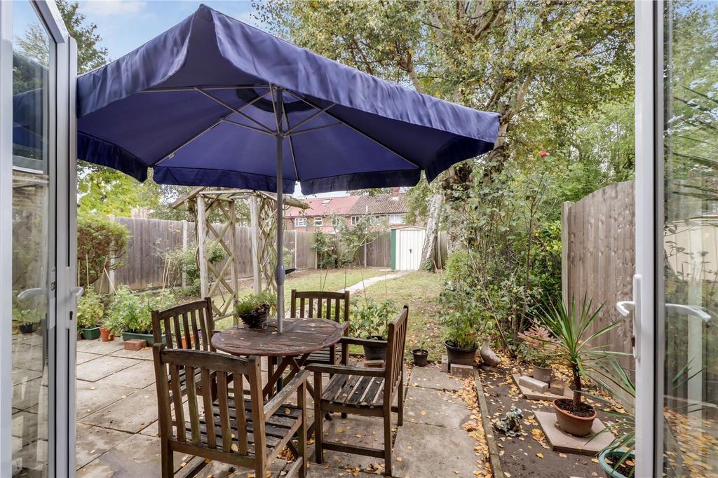 Garden from patio.jpg