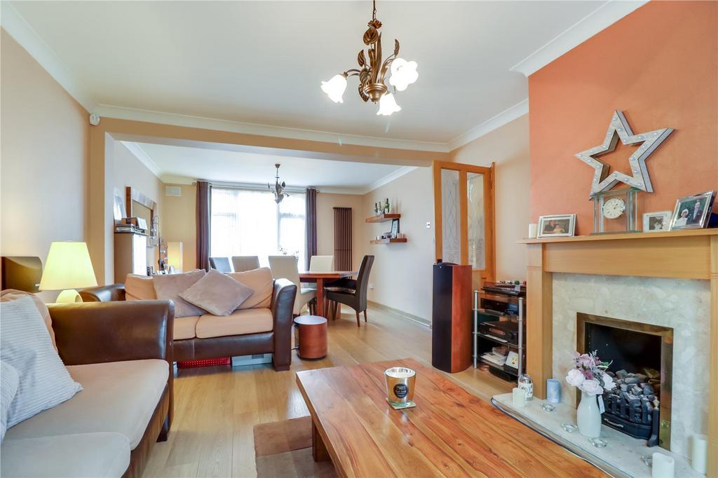 Living room dining.jpg