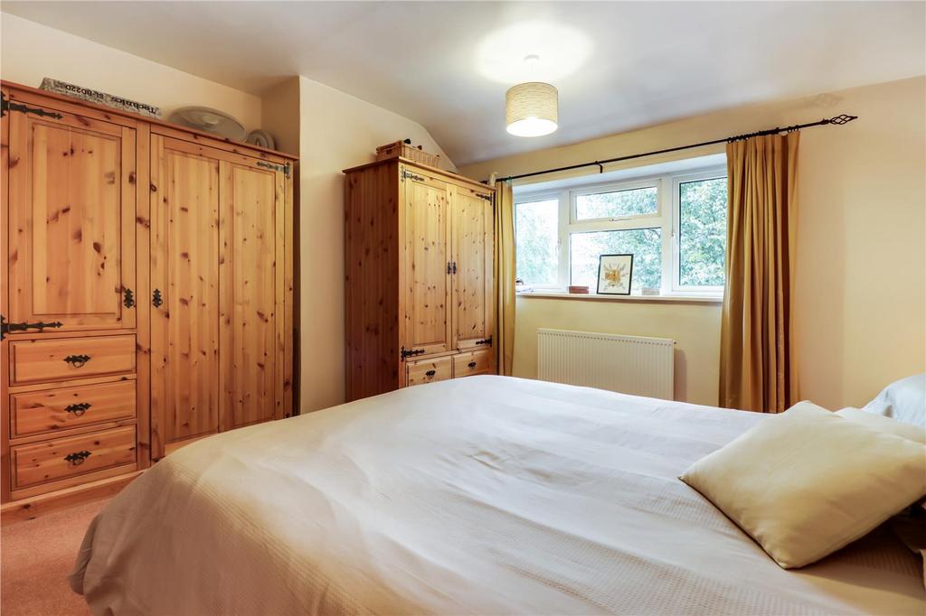 Master bedroom 2.jpg