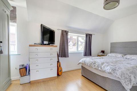 6 Caillard Road, Byfleet, West Byfleet, KT14 7JB