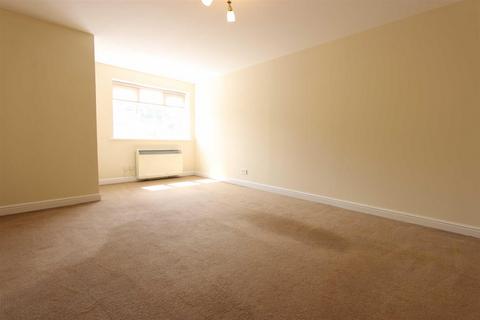 2 bedroom flat to rent, Kirkland Drive, Enfield, EN2