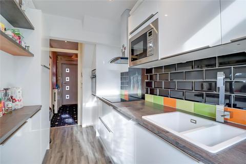 61 Hart Road, Byfleet, West Byfleet, KT14 7NL