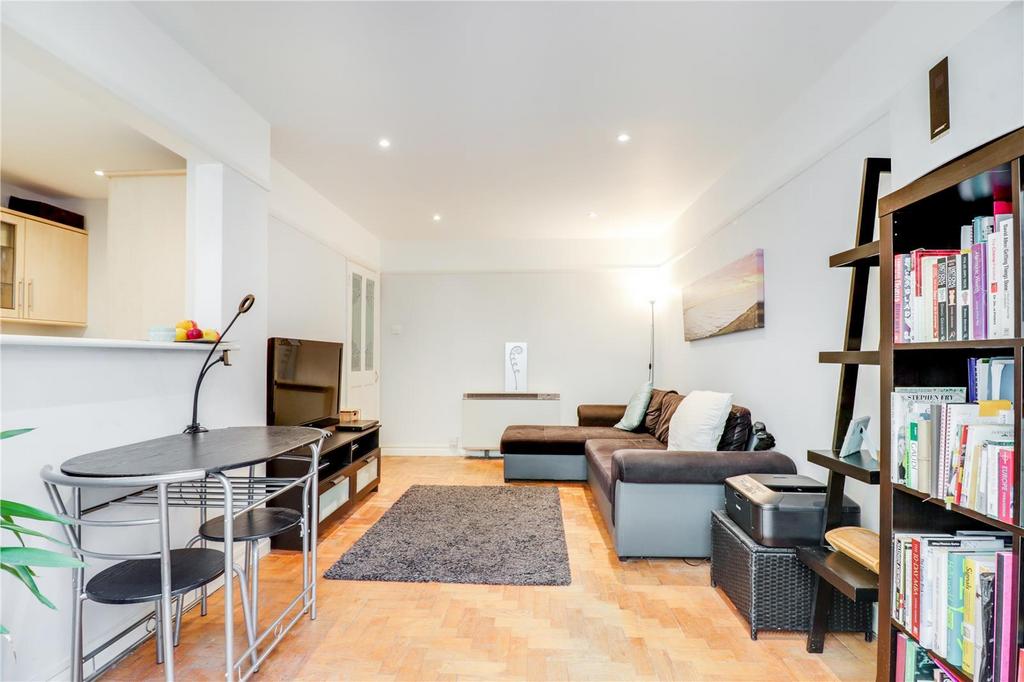 Sitting room 2.jpg