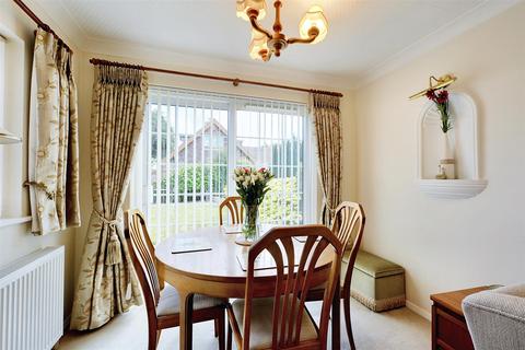 15 Central Avenue, Borrowash, Derby, DE72 3JZ